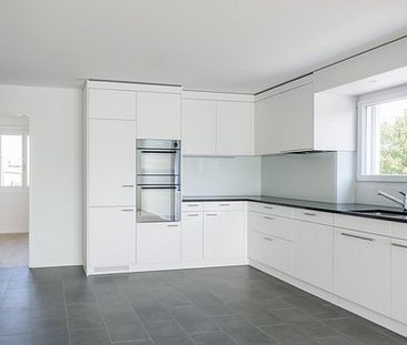 Topmoderne grosszügige Wohnung in Aesch - Foto 1