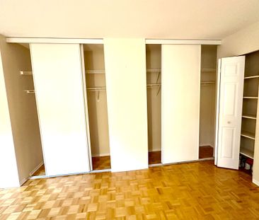 For Lease - 260 Brittany Drive Unit# 200, Manor Park - Cardinal Gle... - Photo 6