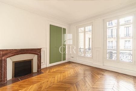 5 PIÈCES - ST PHILIPPE DU ROULE - Photo 2