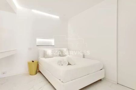 2061 Stunning Two-Bedroom Apartment Available in Las Boas, Ibiza for rent - Photo 3