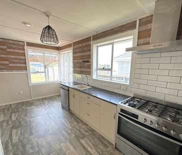 6 Avro Crescent, Hornby, NZ 8025 - Photo 1