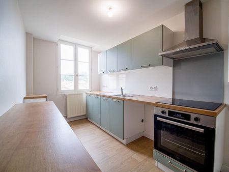 Location Appartement 4 pièces 84m² - Photo 2