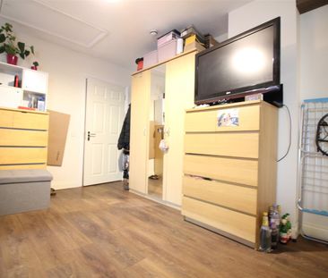 Hatton Road, Feltham - Photo 6
