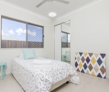 INCREDIBLE SIZE, FANTASTIC LOCATION! THIS ONE HAS IT ALL! - Photo 2