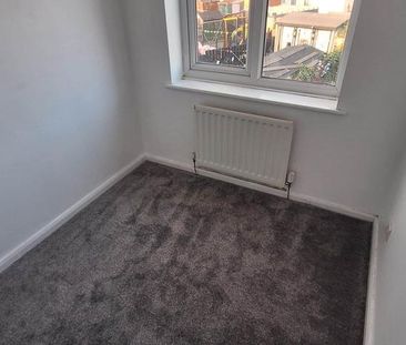 3 bedroom house to rent - Photo 3