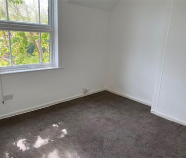 3 bedroom House To Let - Photo 5