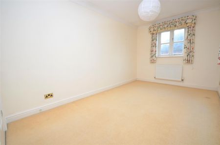 The Hythe, 5, Shakespeare Meadows, Repton, Derbyshire, DE65 6SB - Photo 4