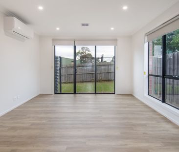 EXPERIENCE A STUNNING MODERN LIFESTYLE - Photo 1