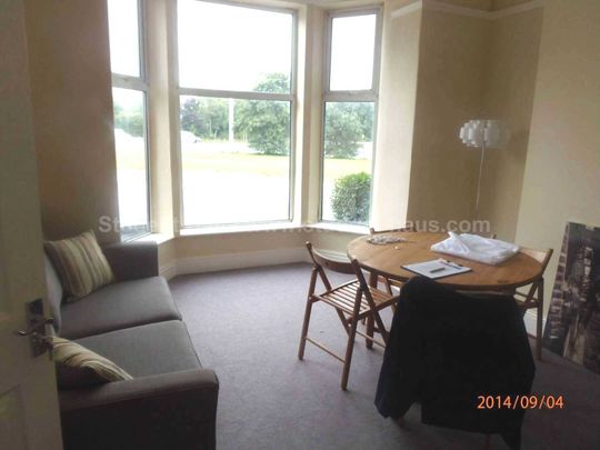 Bolton Road, Salford - Photo 1