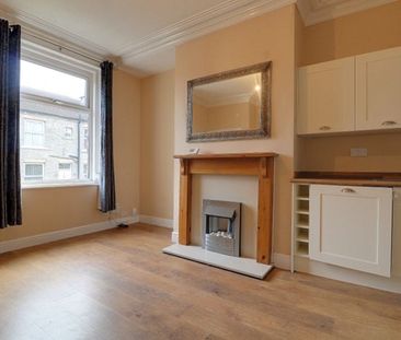 1 Bedroom - Photo 2