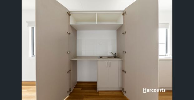 Brand New 2 Bedroom Unit. - Photo 1