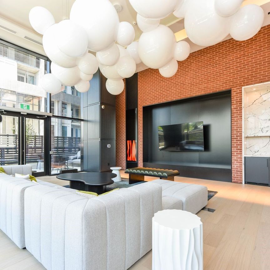 For Lease - 3220 William Coltson Avenue Unit# 1407, Oakville, Ontario - Photo 1