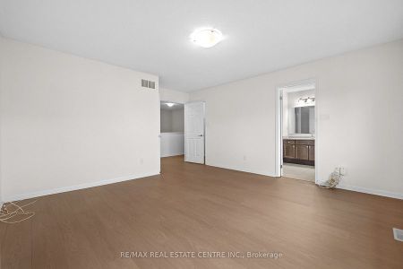 For Lease - 1079 Savoline Boulevard, Milton, Ontario - Photo 3