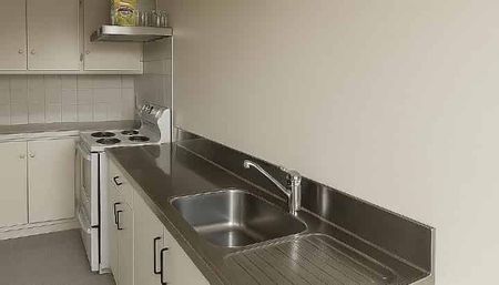 Handy Location on Hanson - Photo 3