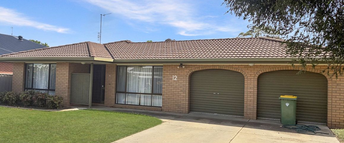 Enjoy the Outdoors - 3-Bedroom Home Near Walking Tracks - Photo 1