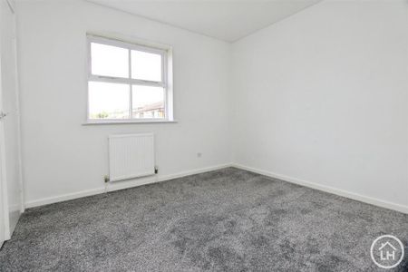 3 bedroom detached house to rent - Photo 3