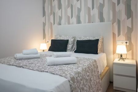 Calle de Valverde, Madrid, Community of Madrid 28004 - Foto 4