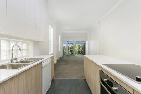 14 Keiran Street, - Photo 2