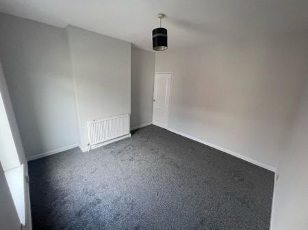 2 bed Terraced - To Let - Photo 4