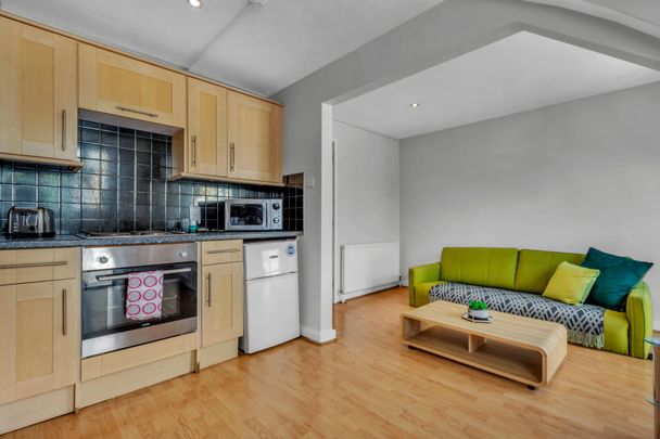 23 Cliff Road Leeds - LS6 2ET - Photo 1