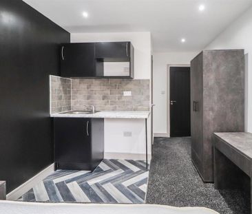 Studio to rent - Photo 3