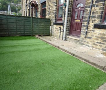 2 bedroom terraced house to rent - Photo 2