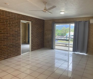 Modern Unit Living in Cannonvale - Photo 1