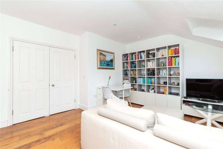 Arundel Square, London, N7 8AT - Photo 2