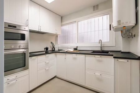 Calle de Trueba y Fernández, Madrid, Community of Madrid 28016 - Foto 3