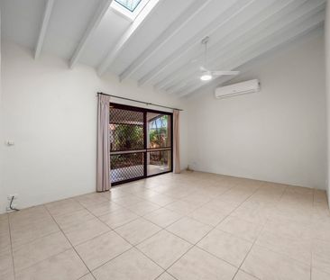 111 Salerno St, Surfers Paradise - Capri Garden Villas - Photo 3