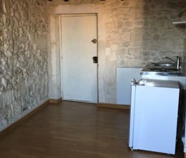 Arles centre studio 30m² au 3ème étage - Photo 2
