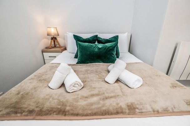 1 bedroom serviced apartment to rent - Photo 1
