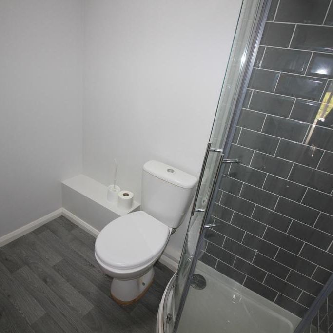 6 bedroom terraced house to rent - Photo 1