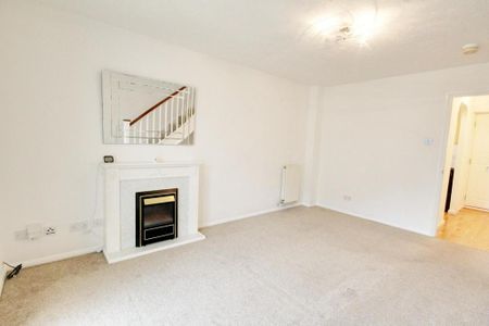 2 bedroom terraced house to rent - Photo 3