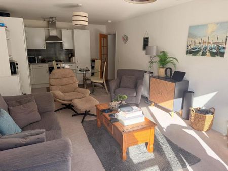 2 bedroom flat to rent - Photo 3