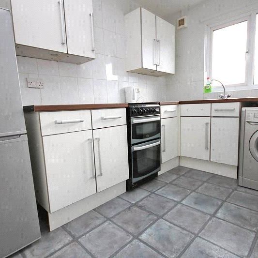 2 bedroom maisonette to rent - Photo 1
