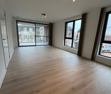 Appartement te huur - Photo 1