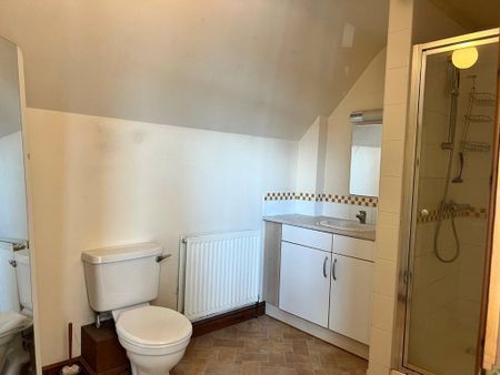 2 bedroom end of terrace house to rent - Photo 4