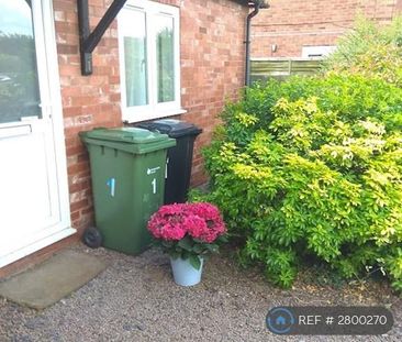 2 bedroom semi-detached house to rent - Photo 5