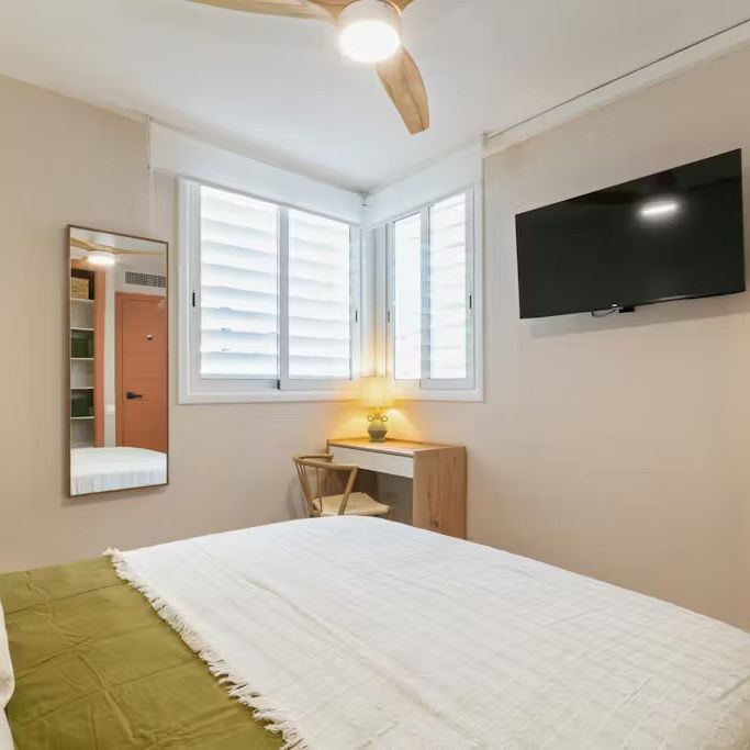 Gran Via de Carles III, Barcelona, Catalonia 08028 - Foto 1