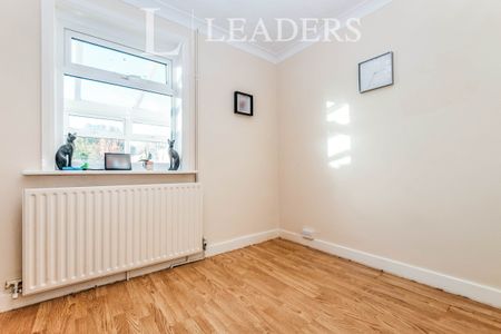 3 bedroom house to rent Bruce Avenue, BN11 - Photo 5