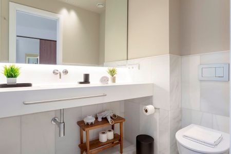 Calle San Vicente, Sevilla, Andalusia 41002 - Photo 4