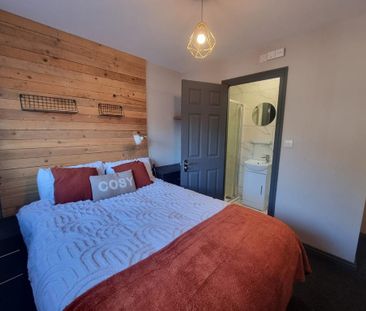 1 bedroom in a house share to rent - Photo 1