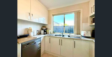 Stylish 3-Bedroom Unit in Prime Frewville Location - Photo 5