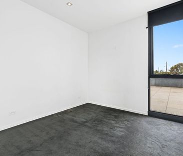 2 Bedroom (+ Study) & 2 Bathroom with HUGE Balcony in Ultra Conveni... - Photo 4