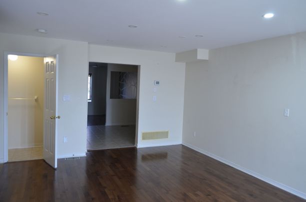 For Lease - 319 Aspendale Crescent Unit# Main/Up, Mississauga, Ontario - Photo 1