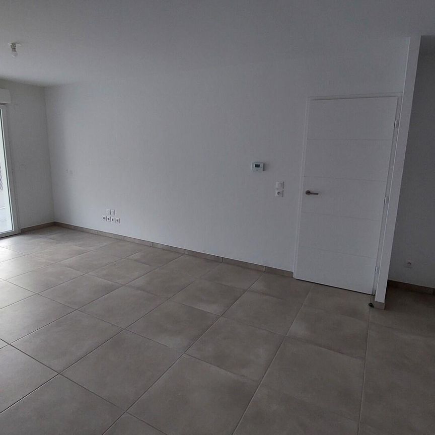 location Appartement T2 DE 48.4m² À SAINT EGREVE - Photo 1