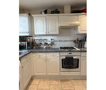 2 bedroom semi-detached house to rent - Photo 5