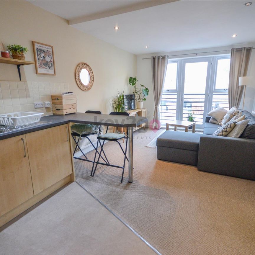 4 Valley Road, Sheffield, S8 - Photo 1