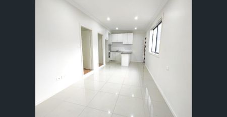 2 Bedroom Granny Flat in Prime Location - Photo 2